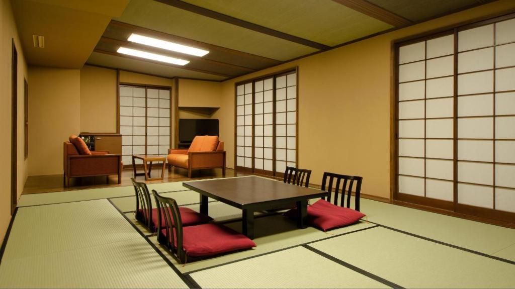 Akakura Kanko Hotel Myoko Exterior photo