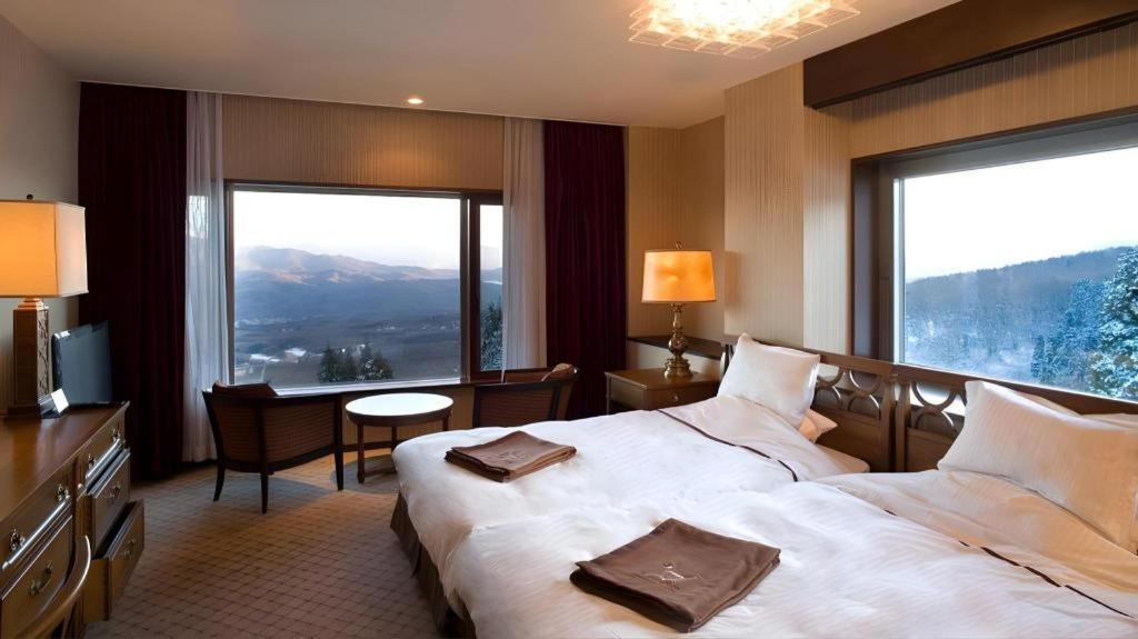 Akakura Kanko Hotel Myoko Exterior photo